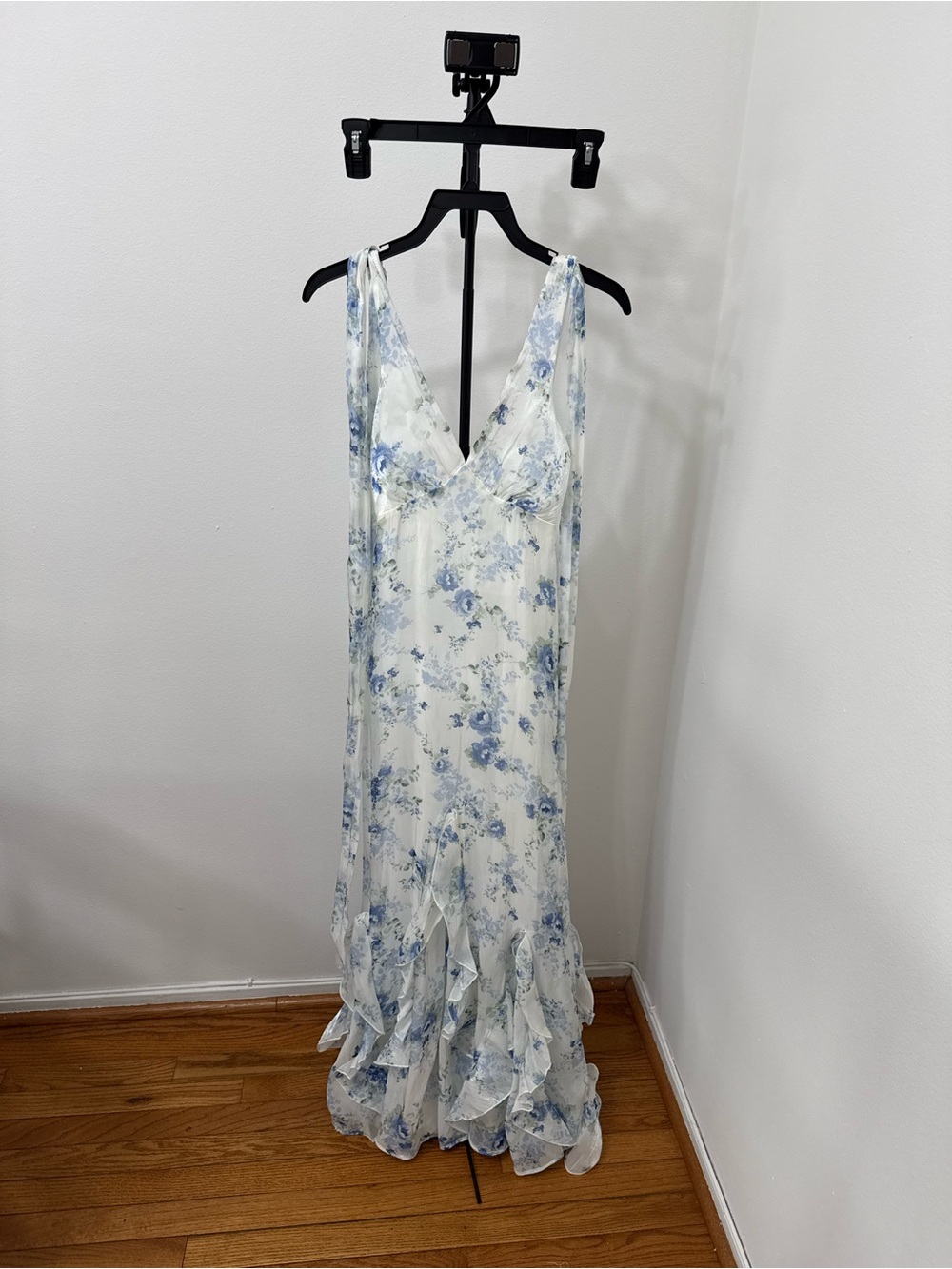 Altar'd State Blue & White Floral Tie-Shoulder V-Neck Maxi Dress - Picture 3 of 5